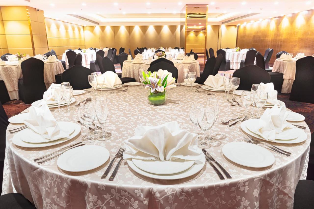 The Elite Narasapura, A Member Of Radisson Individuals Otel Dış mekan fotoğraf
