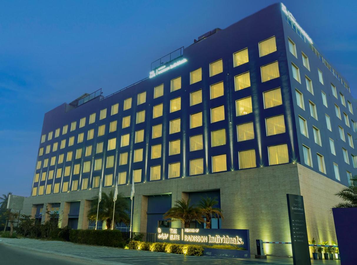The Elite Narasapura, A Member Of Radisson Individuals Otel Dış mekan fotoğraf