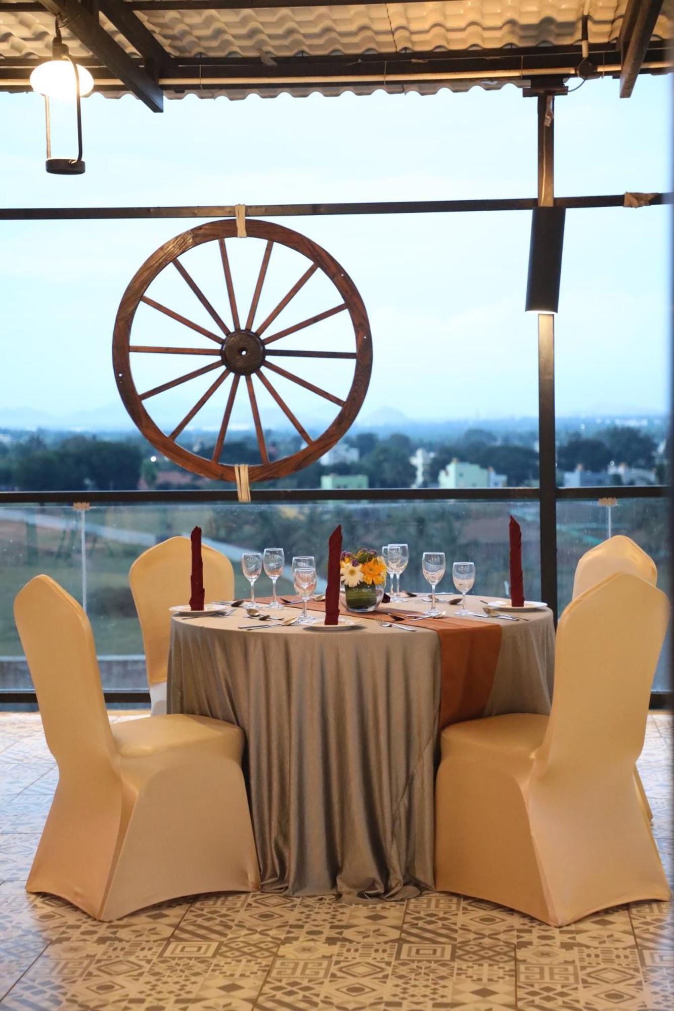 The Elite Narasapura, A Member Of Radisson Individuals Otel Dış mekan fotoğraf