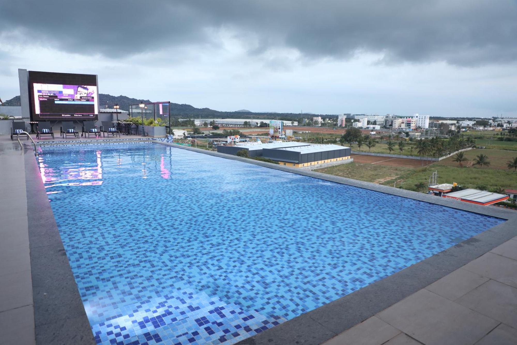 The Elite Narasapura, A Member Of Radisson Individuals Otel Dış mekan fotoğraf