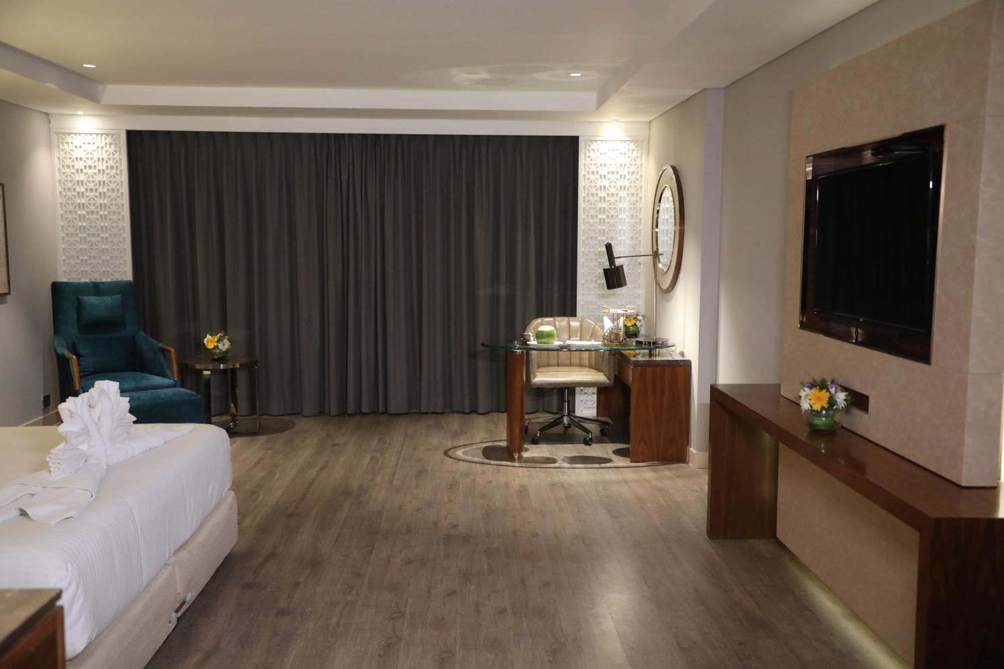 The Elite Narasapura, A Member Of Radisson Individuals Otel Dış mekan fotoğraf