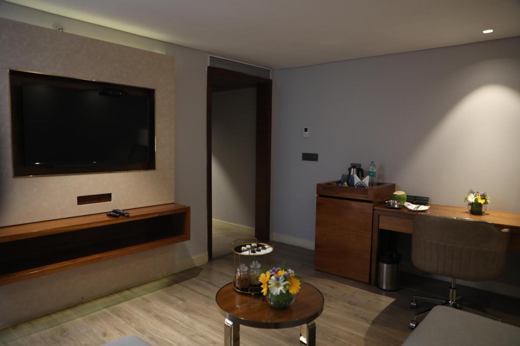 The Elite Narasapura, A Member Of Radisson Individuals Otel Dış mekan fotoğraf