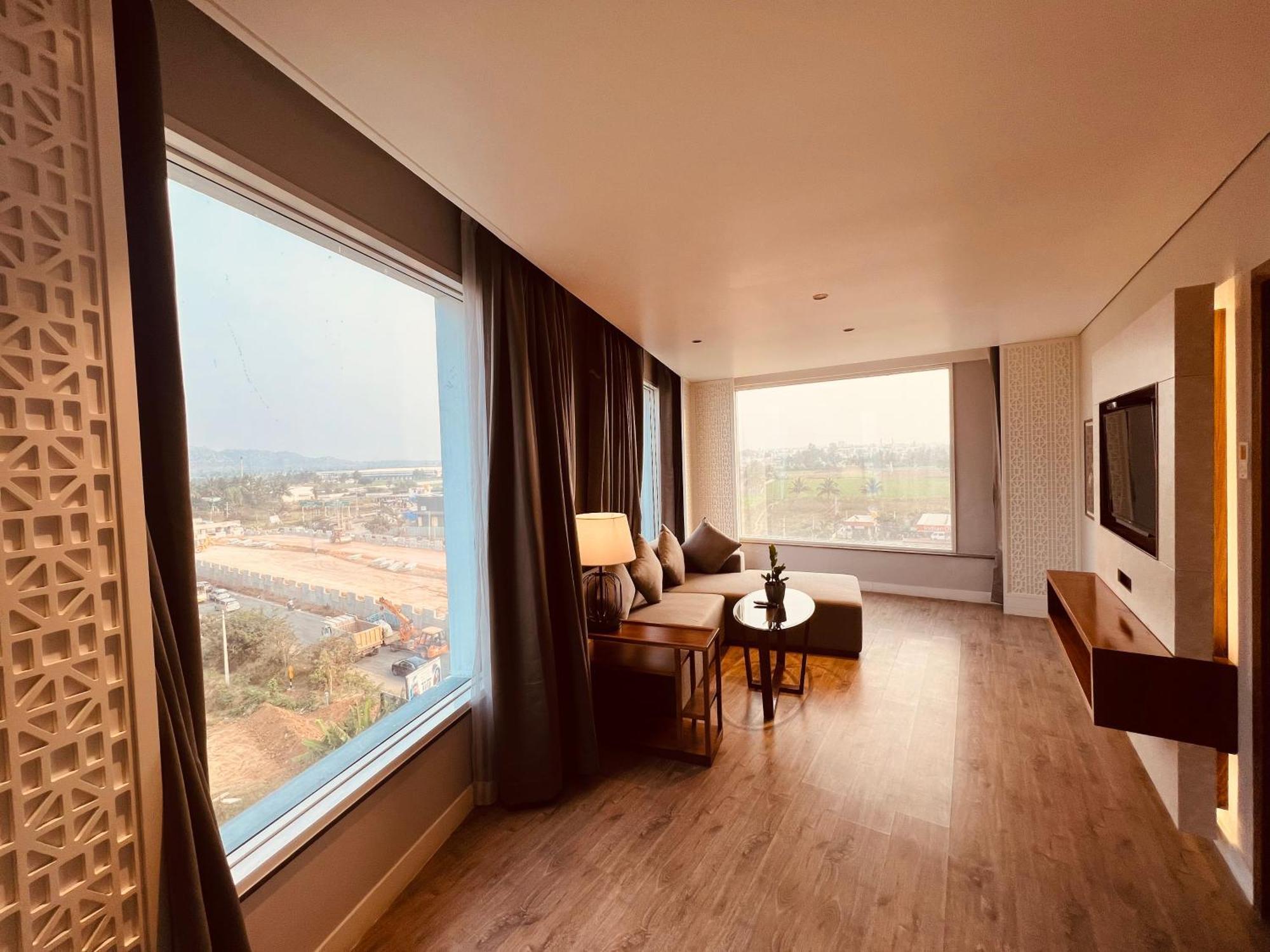 The Elite Narasapura, A Member Of Radisson Individuals Otel Dış mekan fotoğraf