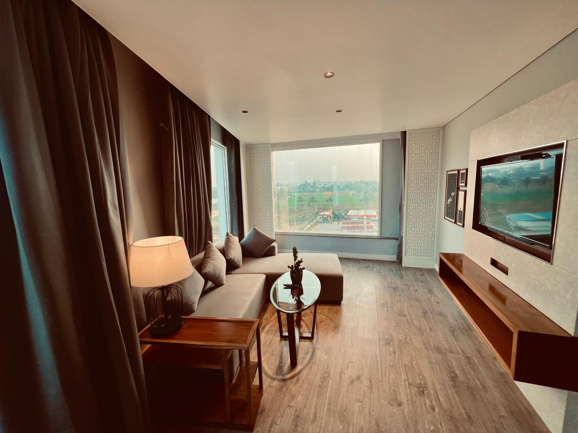 The Elite Narasapura, A Member Of Radisson Individuals Otel Dış mekan fotoğraf